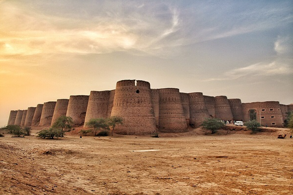 Derawar Fort’s majestic bastions towering above the sands of Cholistan