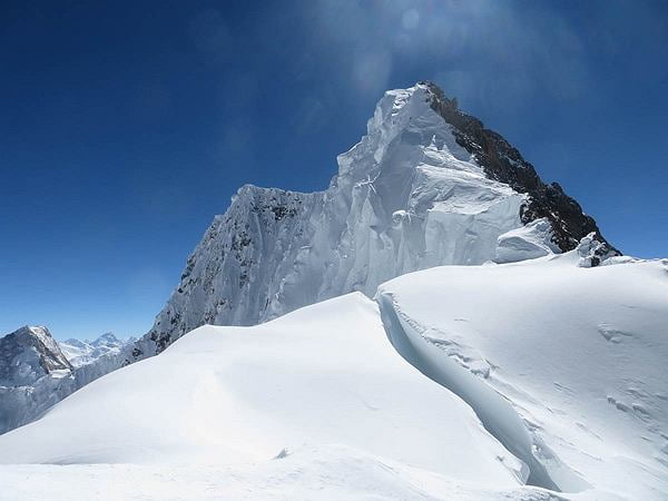 Broad Peak in Pakistan – Fourteenth-highest mountain in the world, Karakoram Range