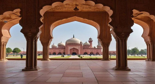 Aerial shot of Badshahi Mosque with its massive courtyard.