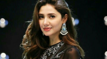 Mahira Khan at a mental health awareness event